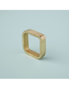 ROND DE SERVIETTE CARRE LAITON MAT 